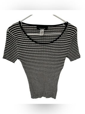 Jones New York Black and White Striped Short Sleeve Scoop Neck Top